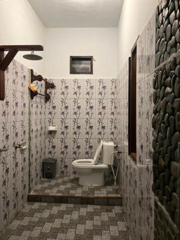 R5 Keramba Inn Букит-Лаванг Экстерьер фото